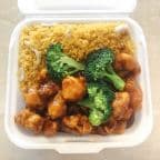 Best General Tso's Chicken (Combo Platter) 左宗鸡(组合盘) in Jacksonville, FL